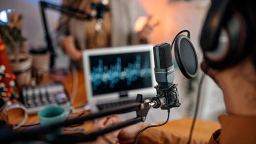 Basicmouse | From Script to Voice: How AI is Changing Podcast Production